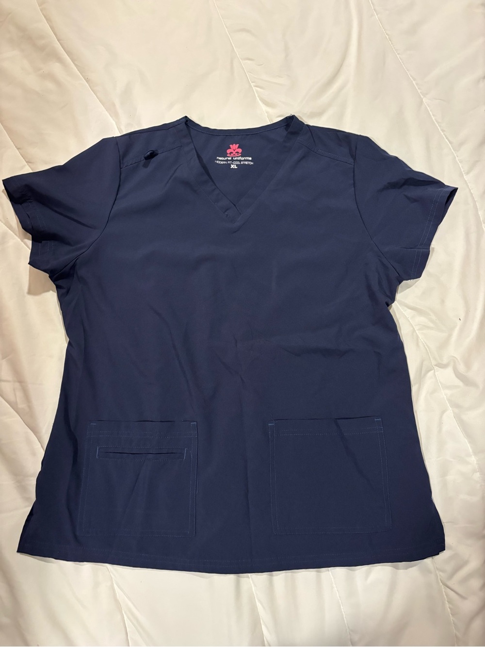 WonderWink Navy Short-Sleeve V-Neck Nursing Scrub Top with pockets